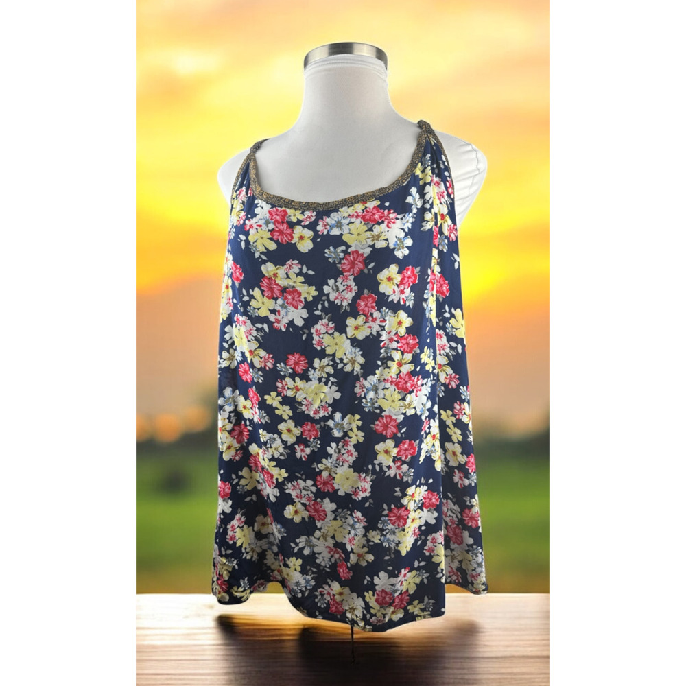 ✨2/$20 Torrid Lace Back Cami Top Navy Blue Multi-Colored Floral Plus Size 5 5X - Picture 16 of 16